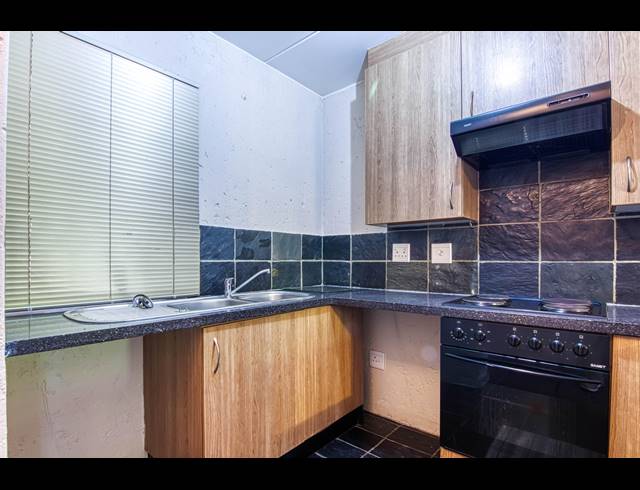 2 BEDROOM APARTMENT TO LET IN FERNDALE
